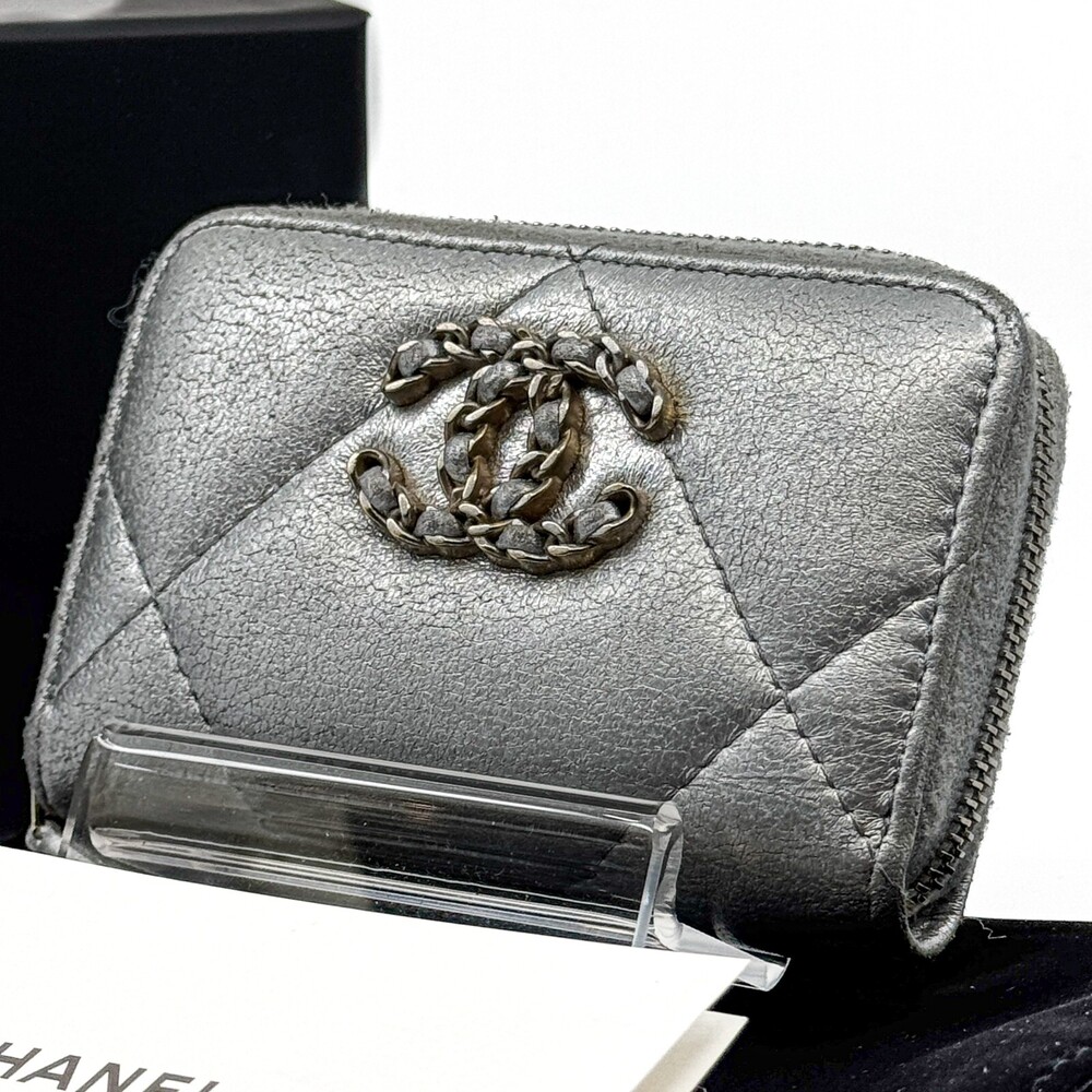 Chanel 19 Coin Case / Wallet Lambskin #284541C42B